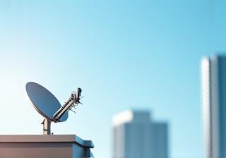 Antenna wireless installata su edificio